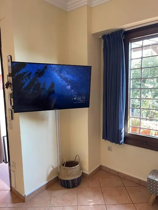 Centaurus Apartment In Old Town Thessaloniki